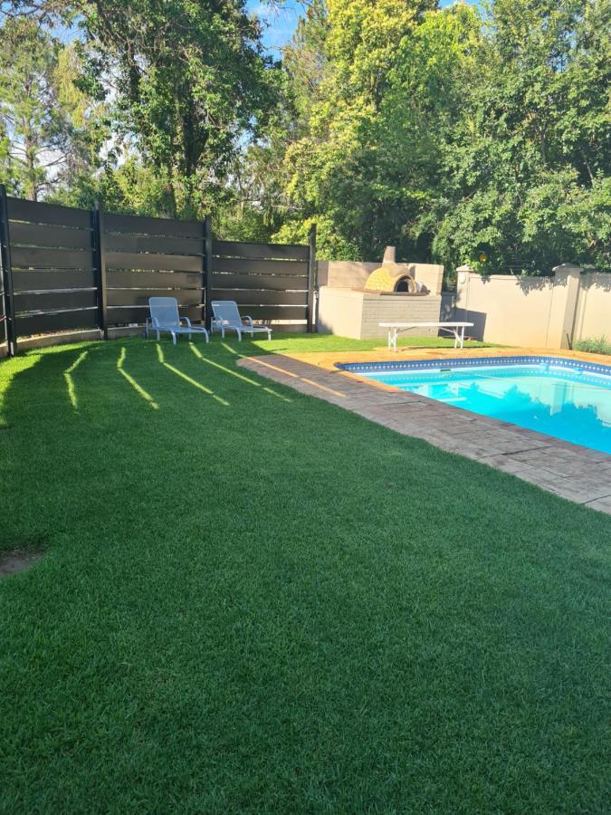 Sixty Three Hotel Bloemfontein Exterior foto
